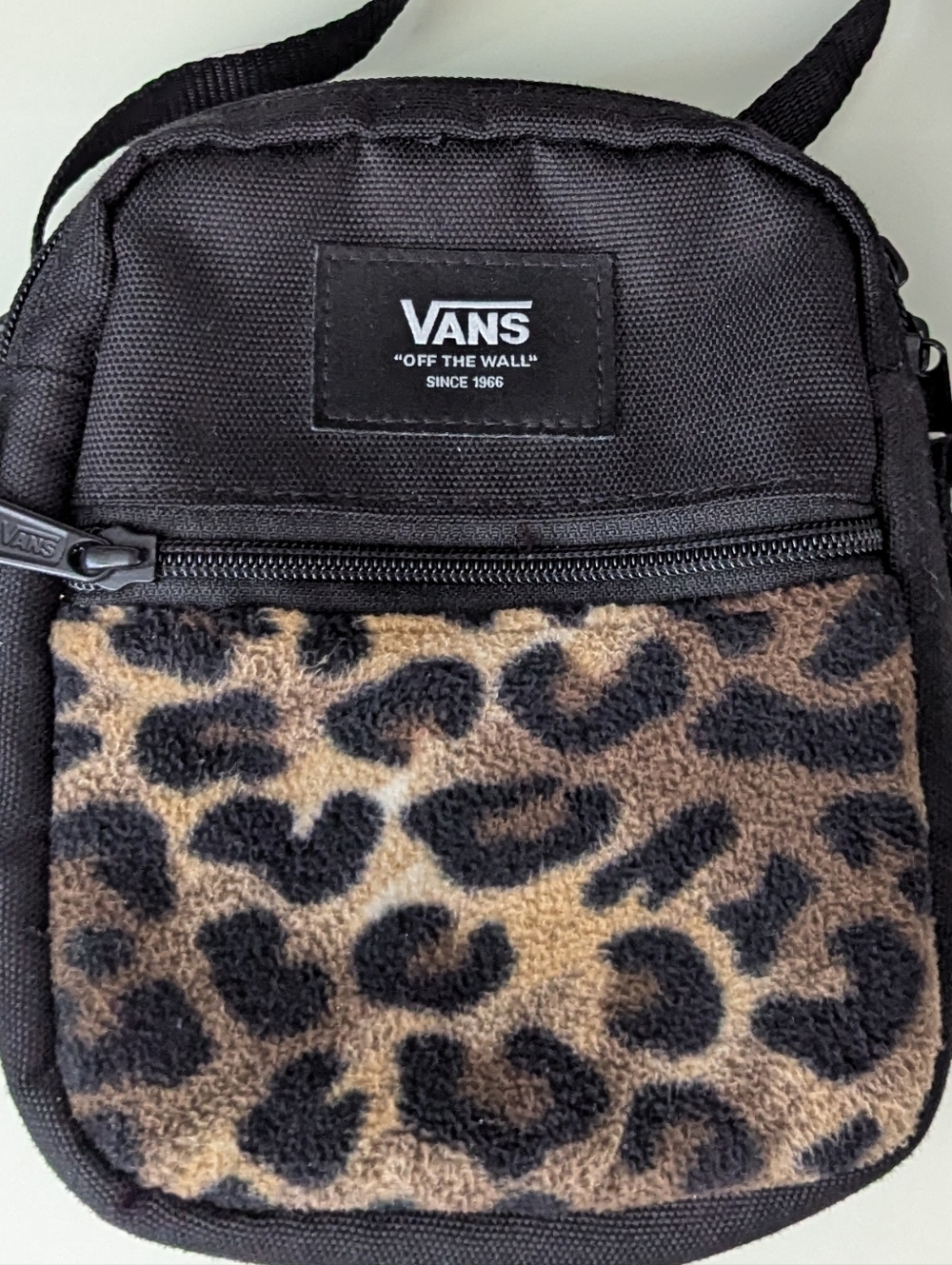 Vans Bail Leopard Print Crossbody Bag - Picture 6 of 10